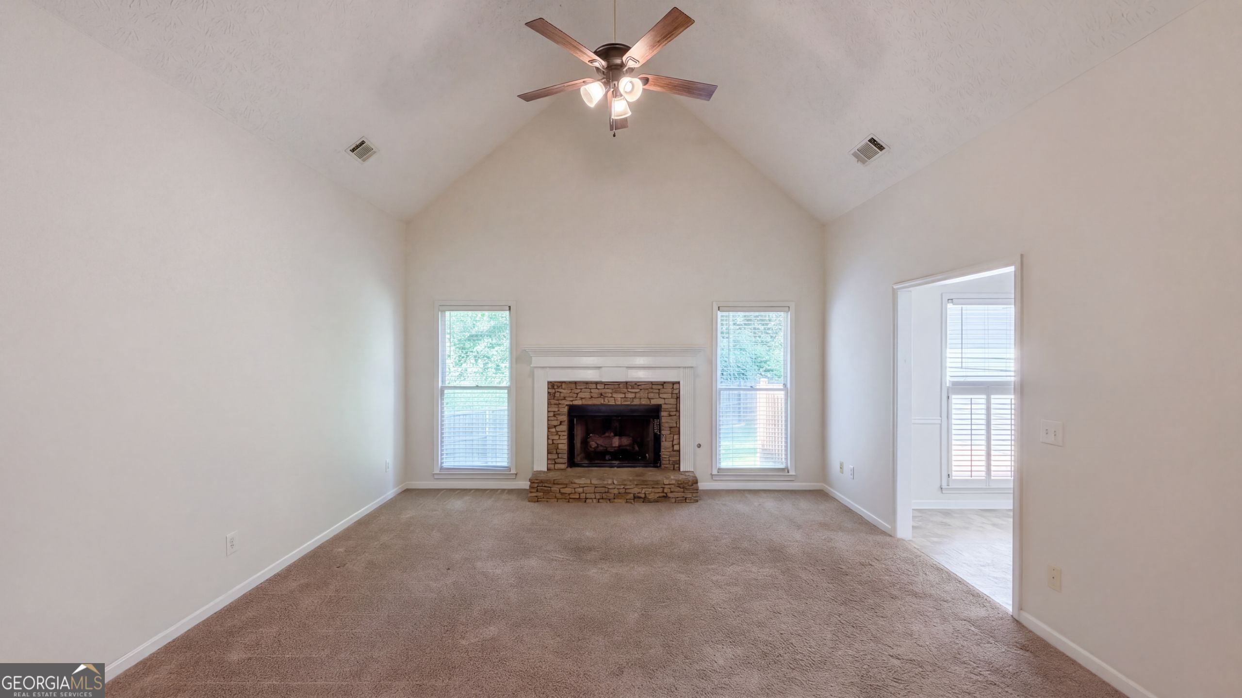 55 Concord Court Property Photo 3