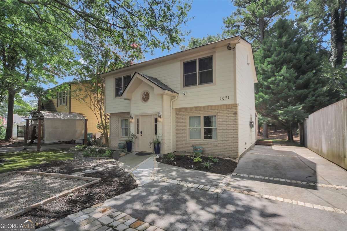 1071 Standard Drive Ne Property Photo 2