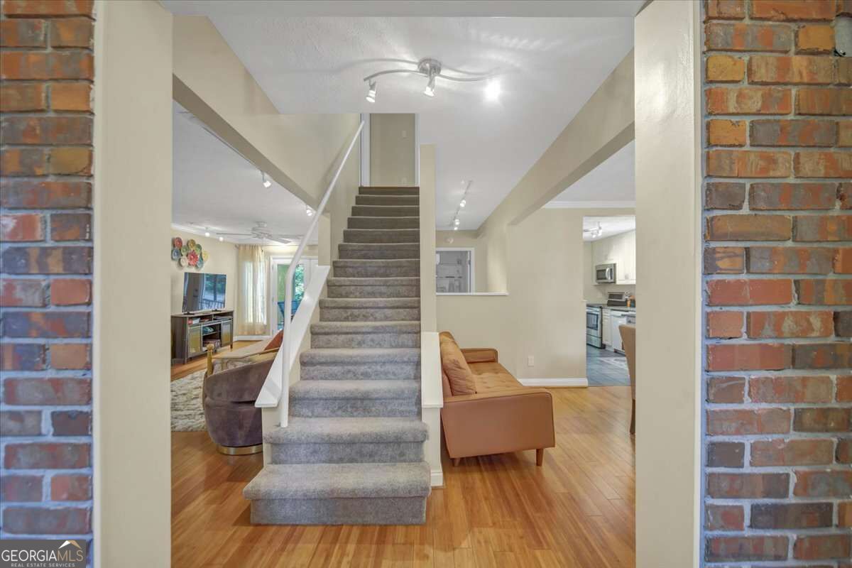 1071 Standard Drive Ne Property Photo 7