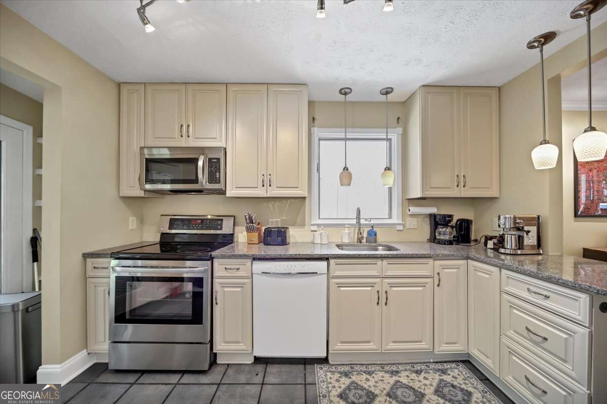 1071 Standard Drive Ne Property Photo 12