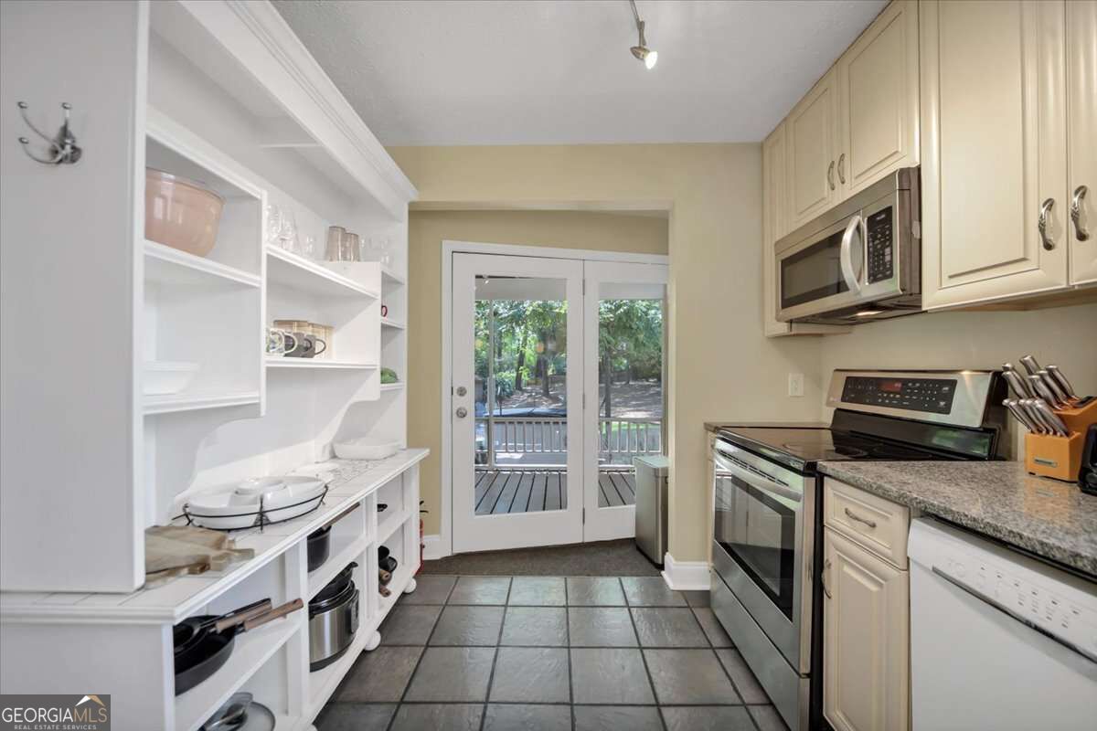 1071 Standard Drive Ne Property Photo 14