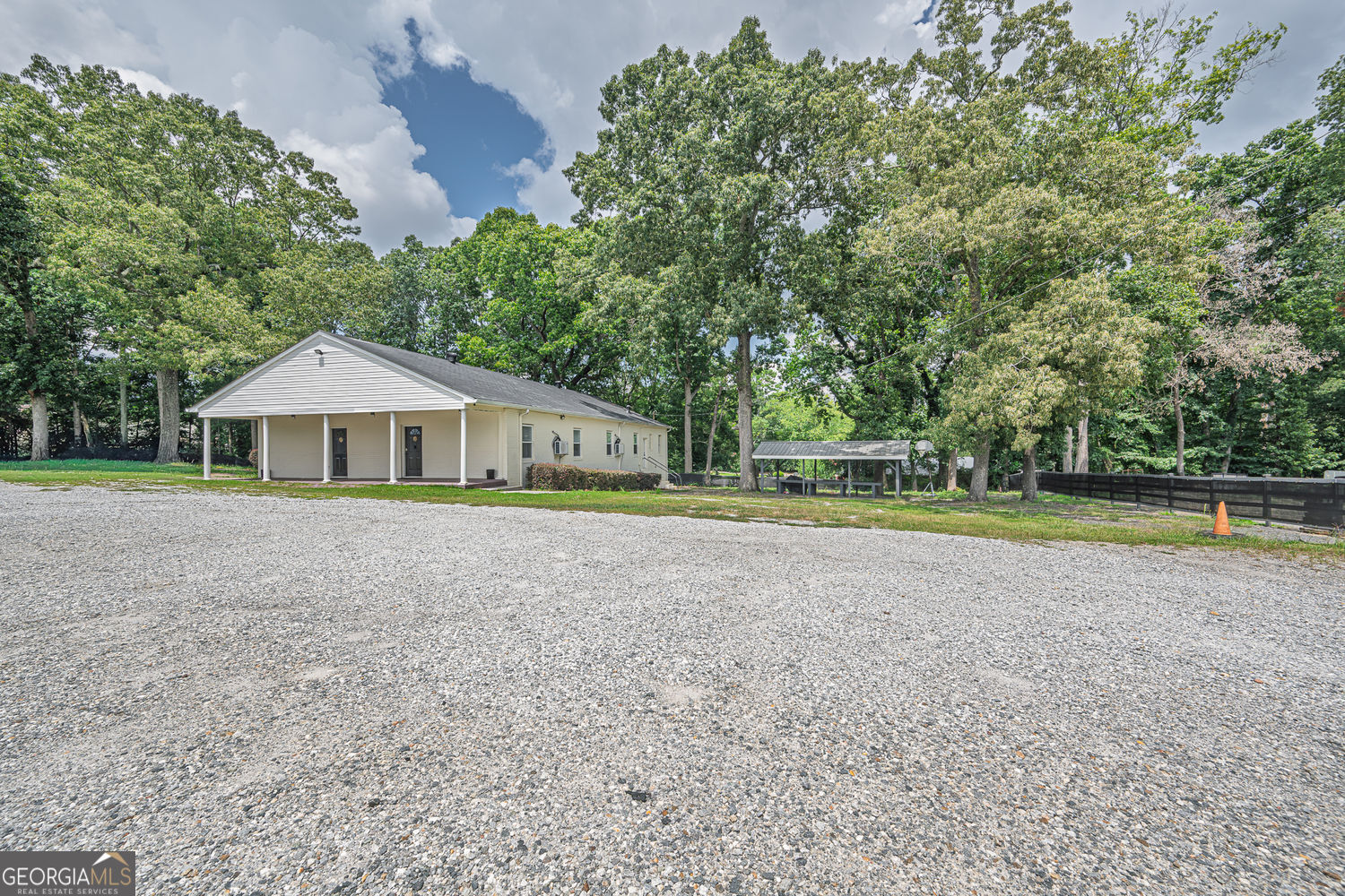 635 Mcfarland Parkway Property Photo 1