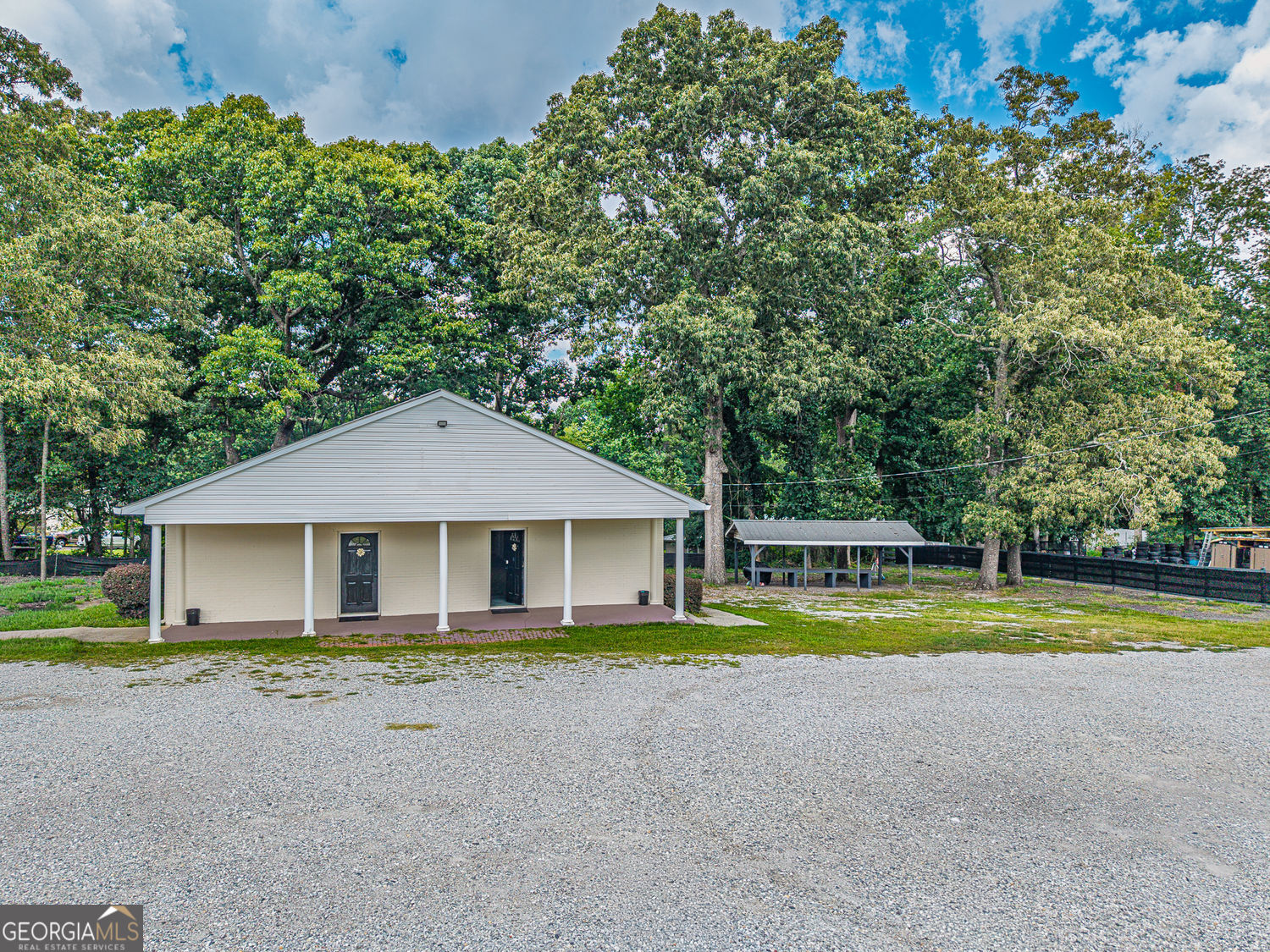 635 Mcfarland Parkway Property Photo 2
