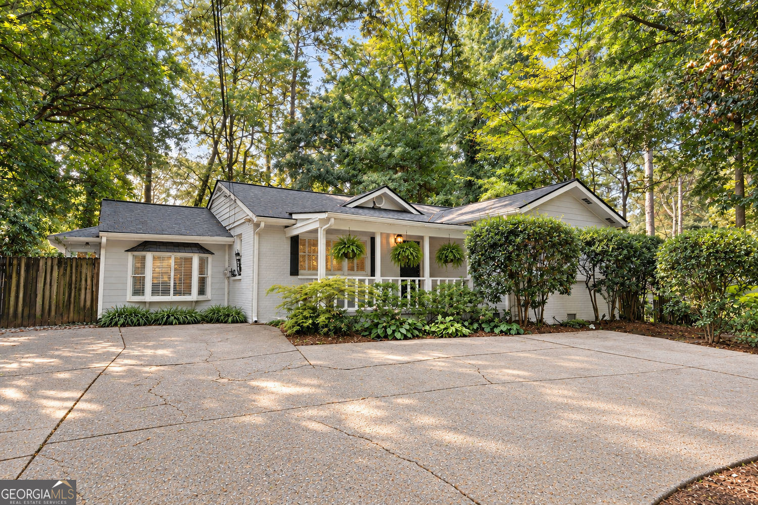1792 Moores Mill Road Nw Property Photo 1