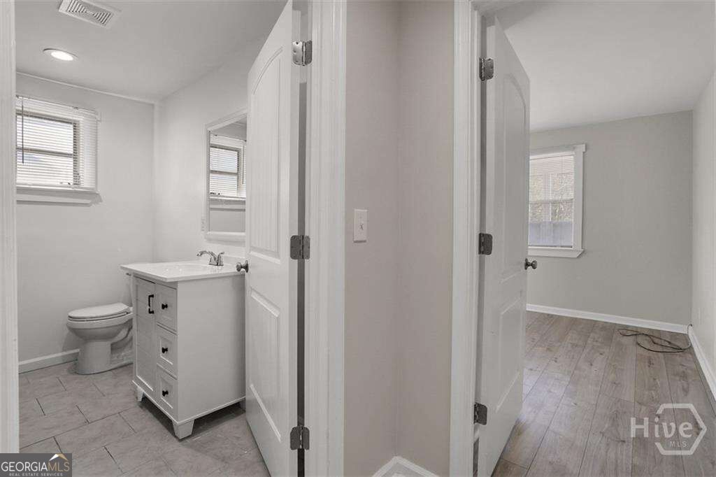 2114 Weldon Street Property Photo 15