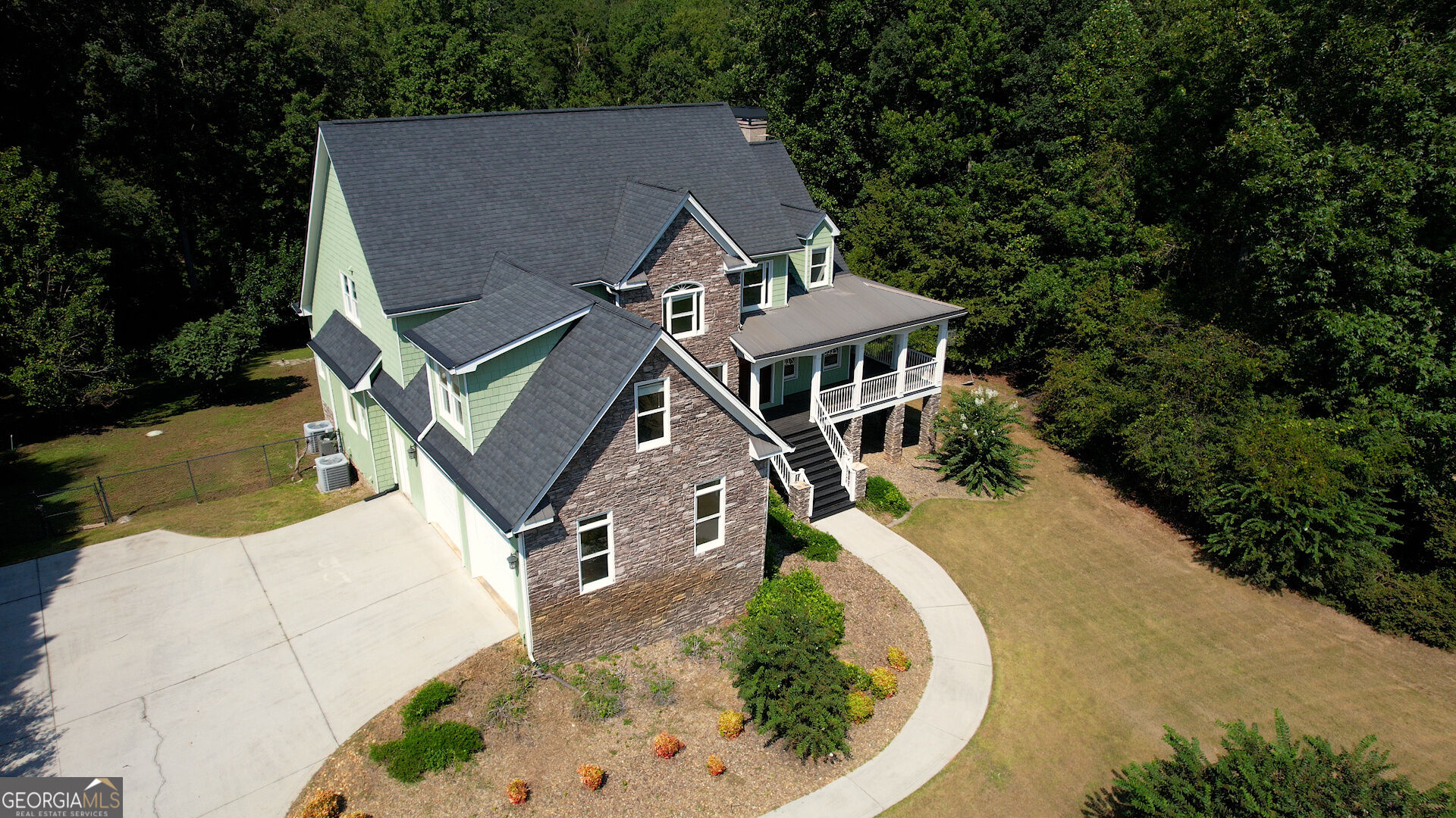125 Costleys Bridge Drive Property Photo 3