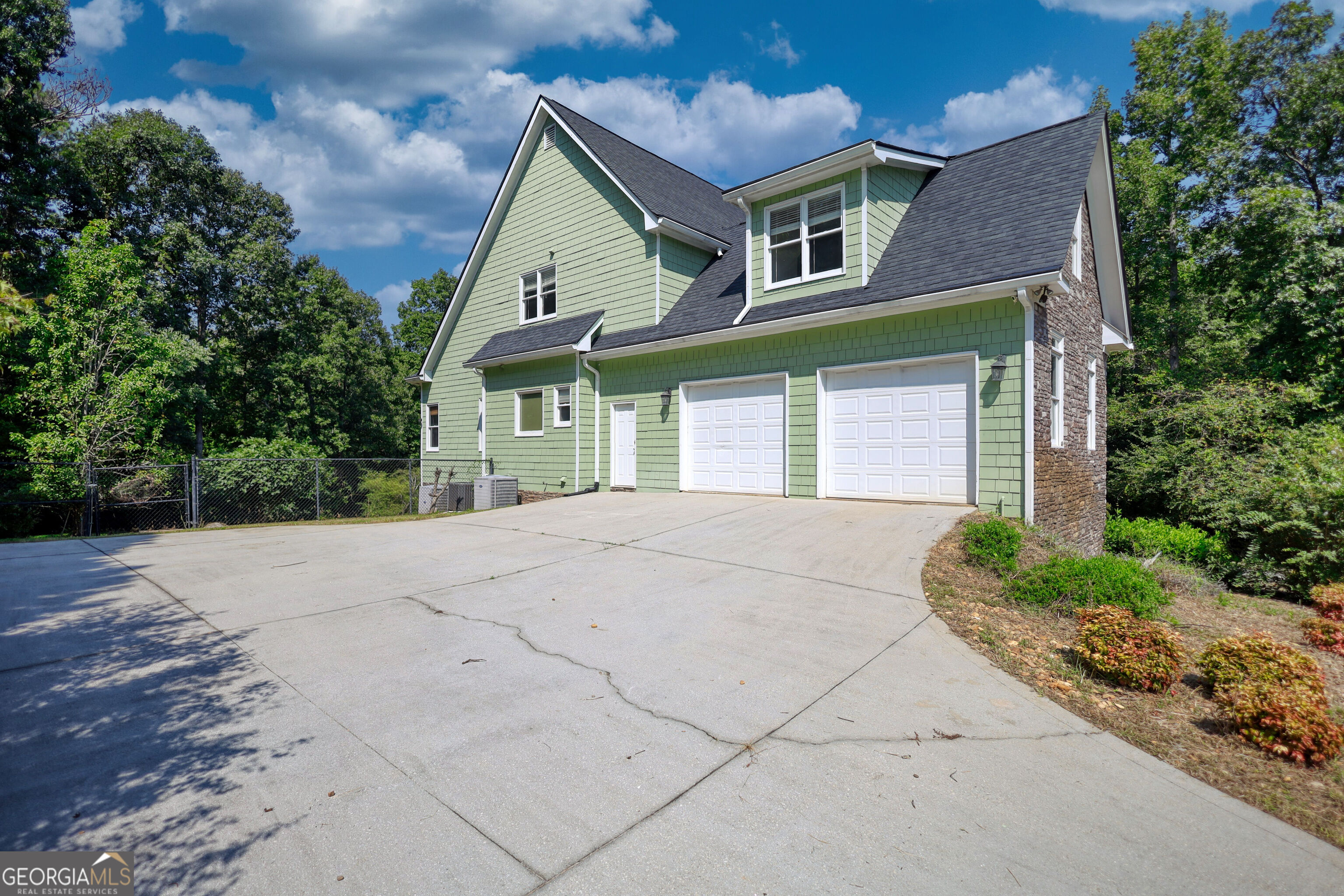 125 Costleys Bridge Drive Property Photo 8