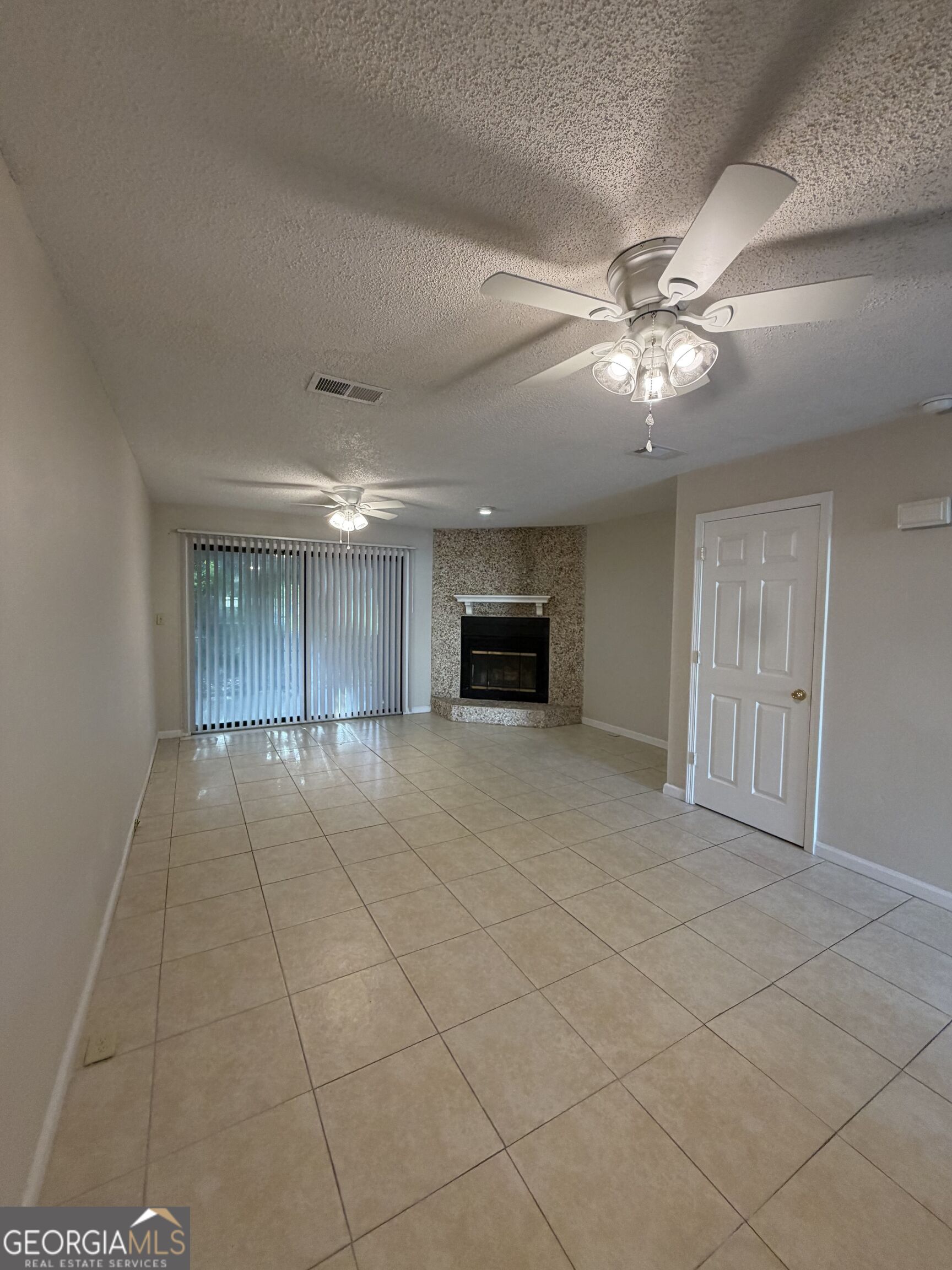 102 Inlet Reach Circle Property Photo 5