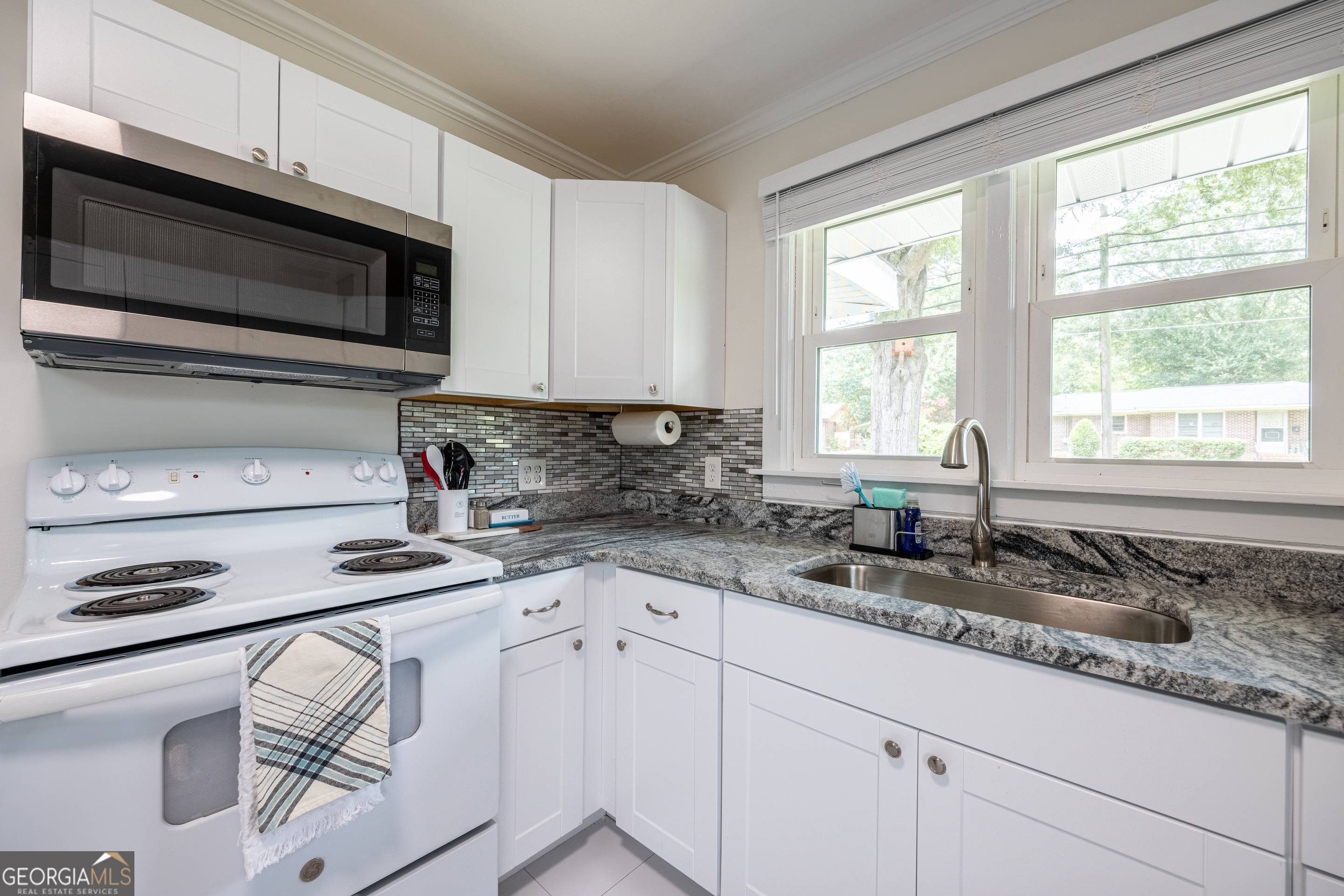 478 E Johnson Street Property Photo 10