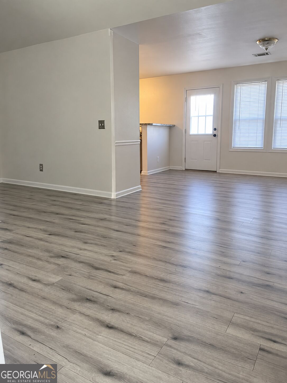 11812 Registry Boulevard Property Photo 5