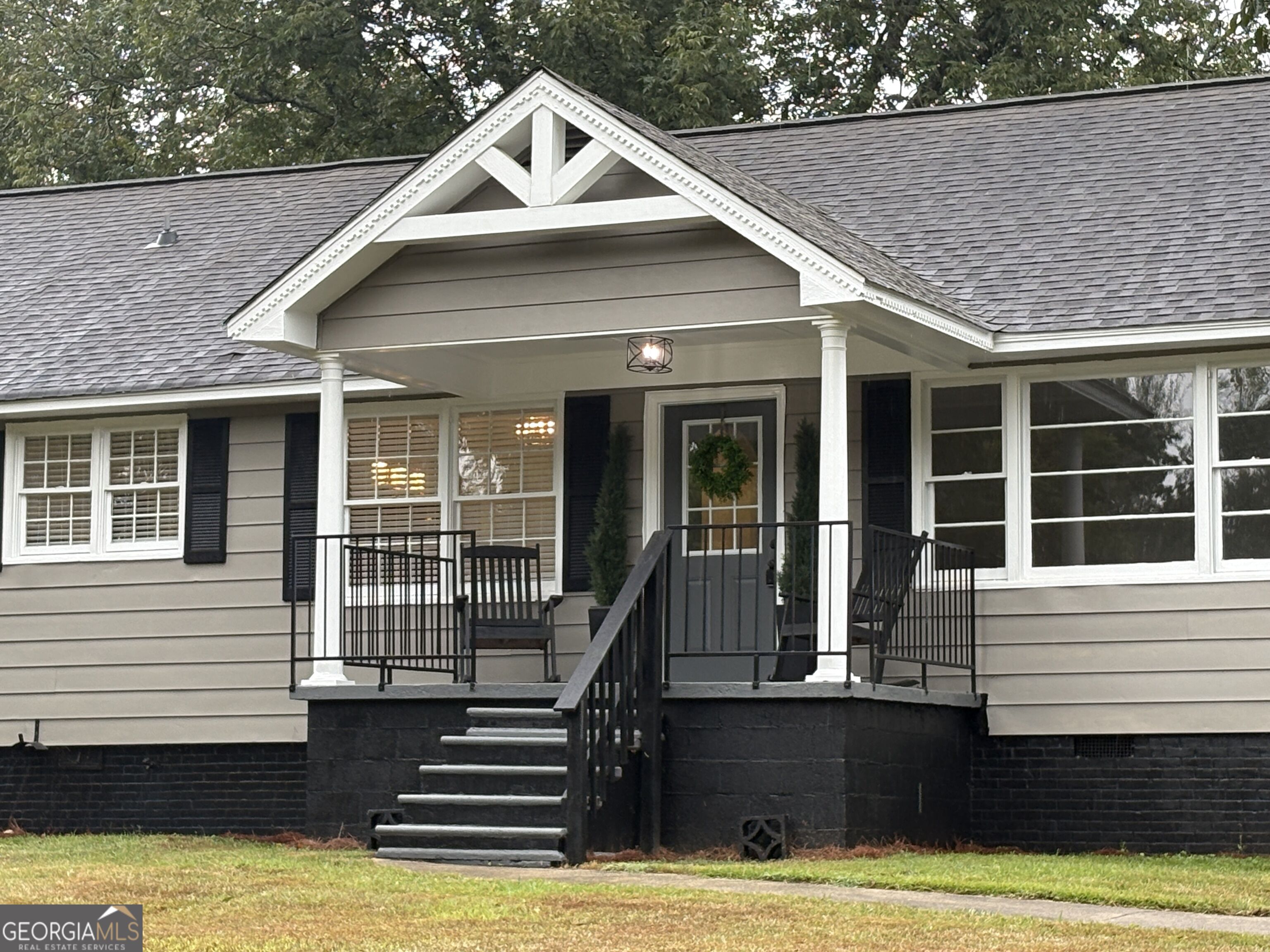 49 Parkway Drive Property Photo 3