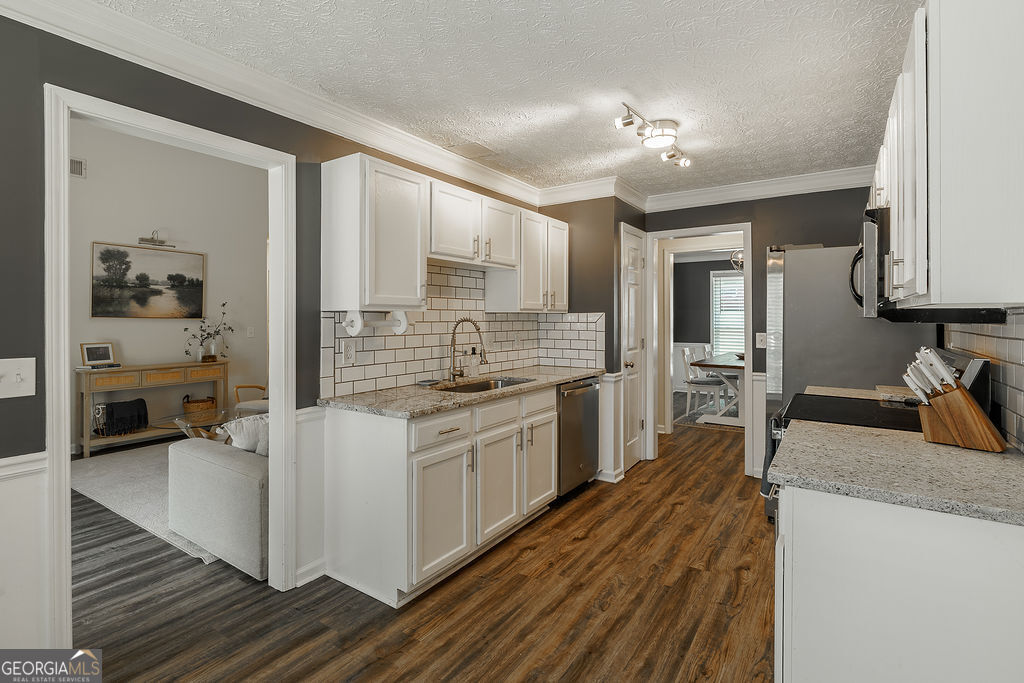 5685 Sugar Crossing Drive Property Photo 11