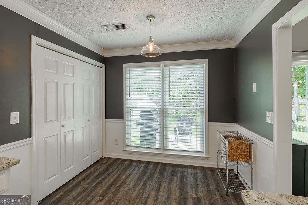 5685 Sugar Crossing Drive Property Photo 14