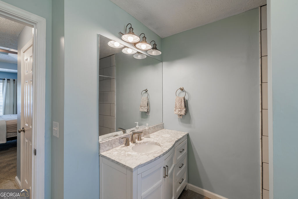 5685 Sugar Crossing Drive Property Photo 21