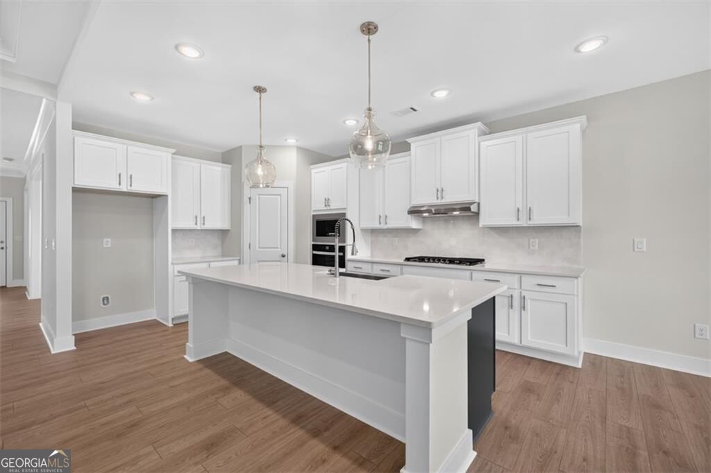 4775 E Reed Road Property Photo 12