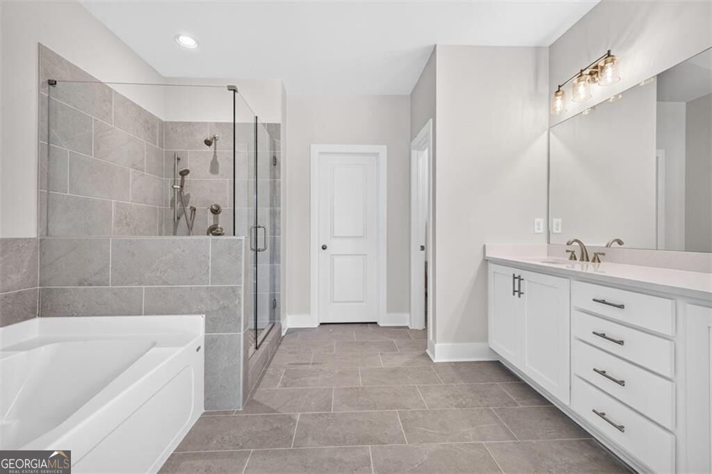 4775 E Reed Road Property Photo 35