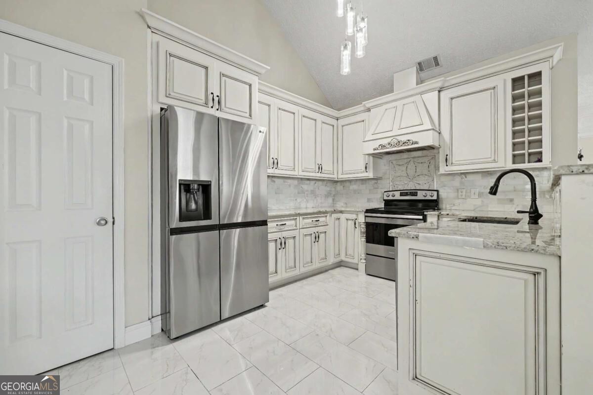 3159 Battlement Circle Property Photo 8
