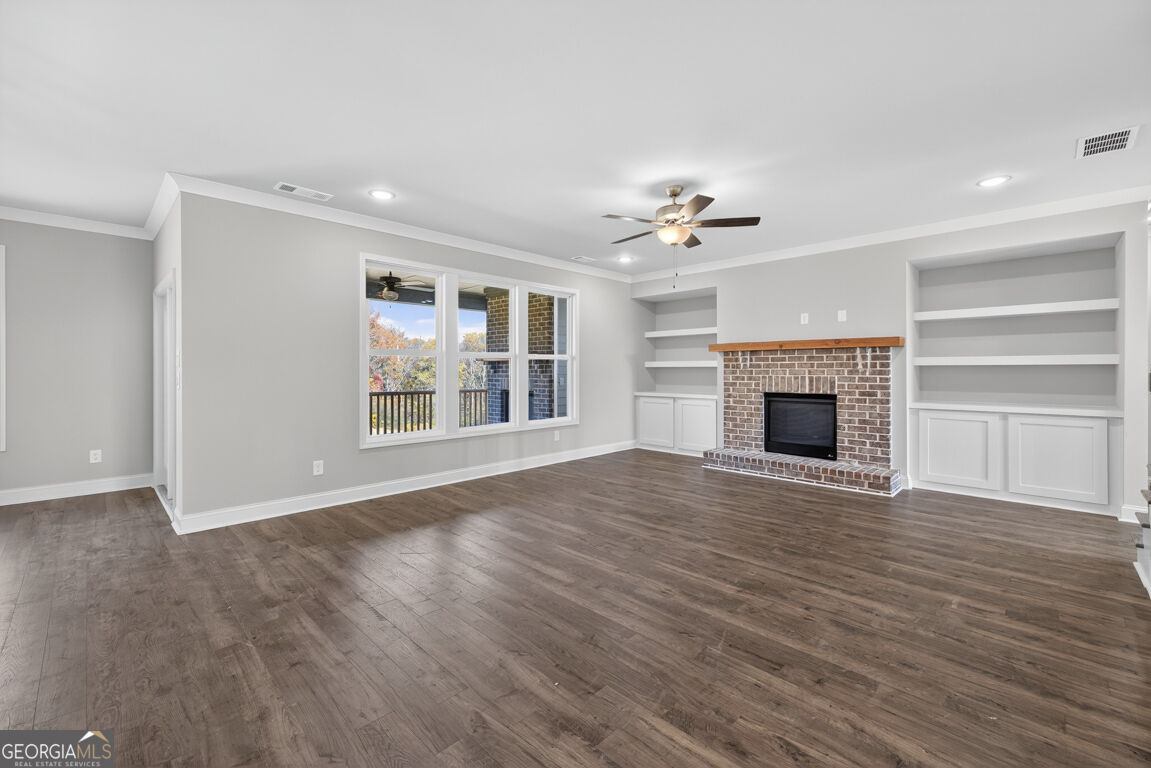 8845 Jot Em Down Road Property Photo 14