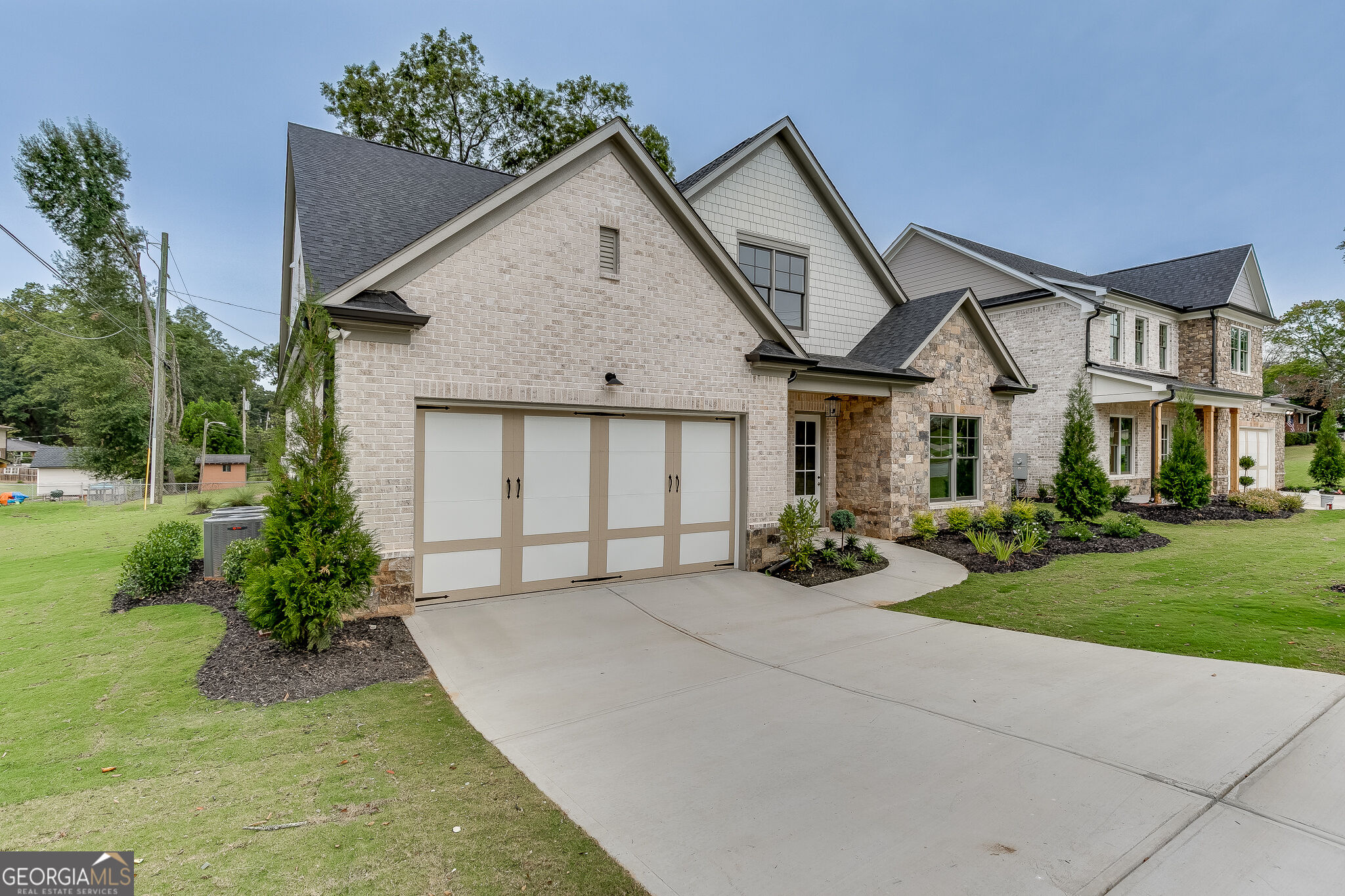 11 Stonehedge Drive Property Photo 2