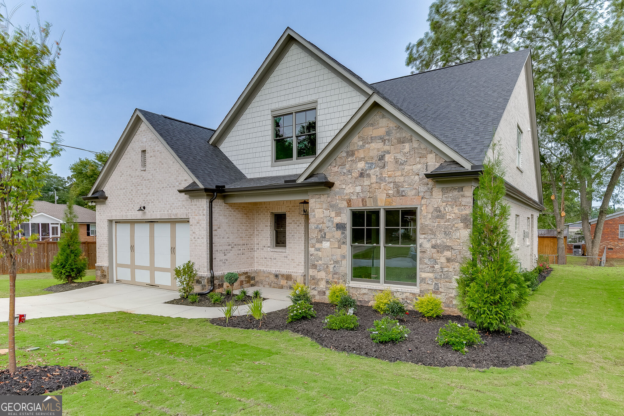 11 Stonehedge Drive Property Photo 3