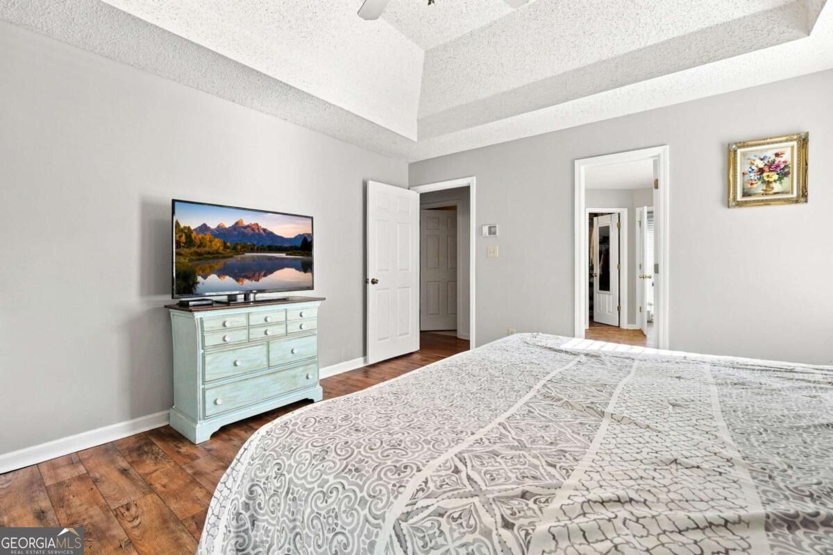 77 Wilshire Walk Property Photo 15
