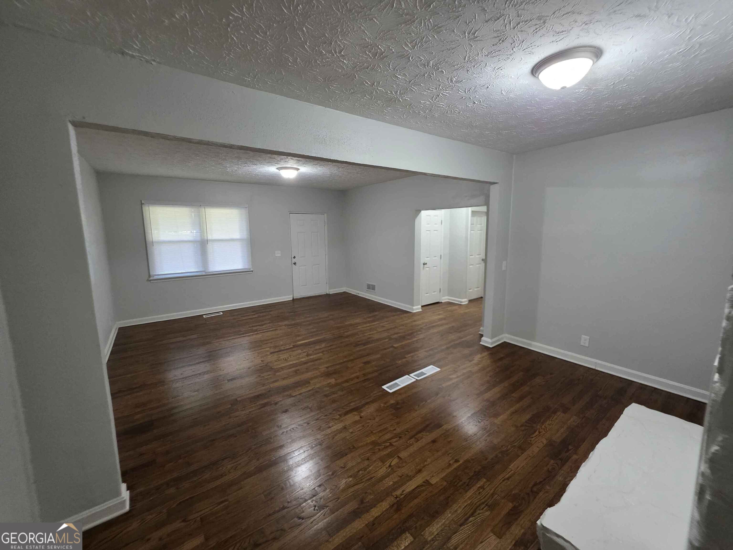 527 Walton Road Property Photo 2