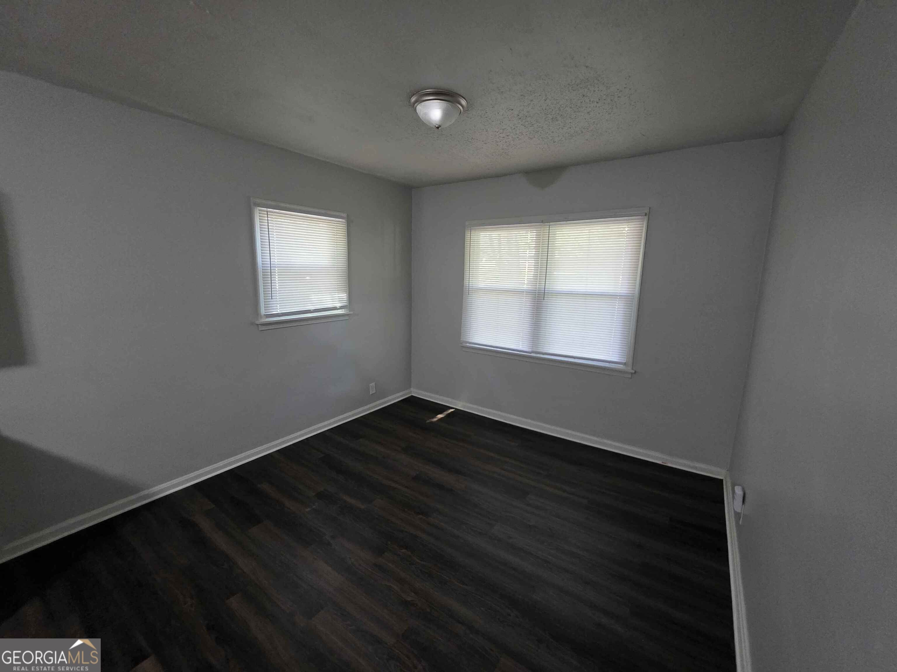 527 Walton Road Property Photo 5