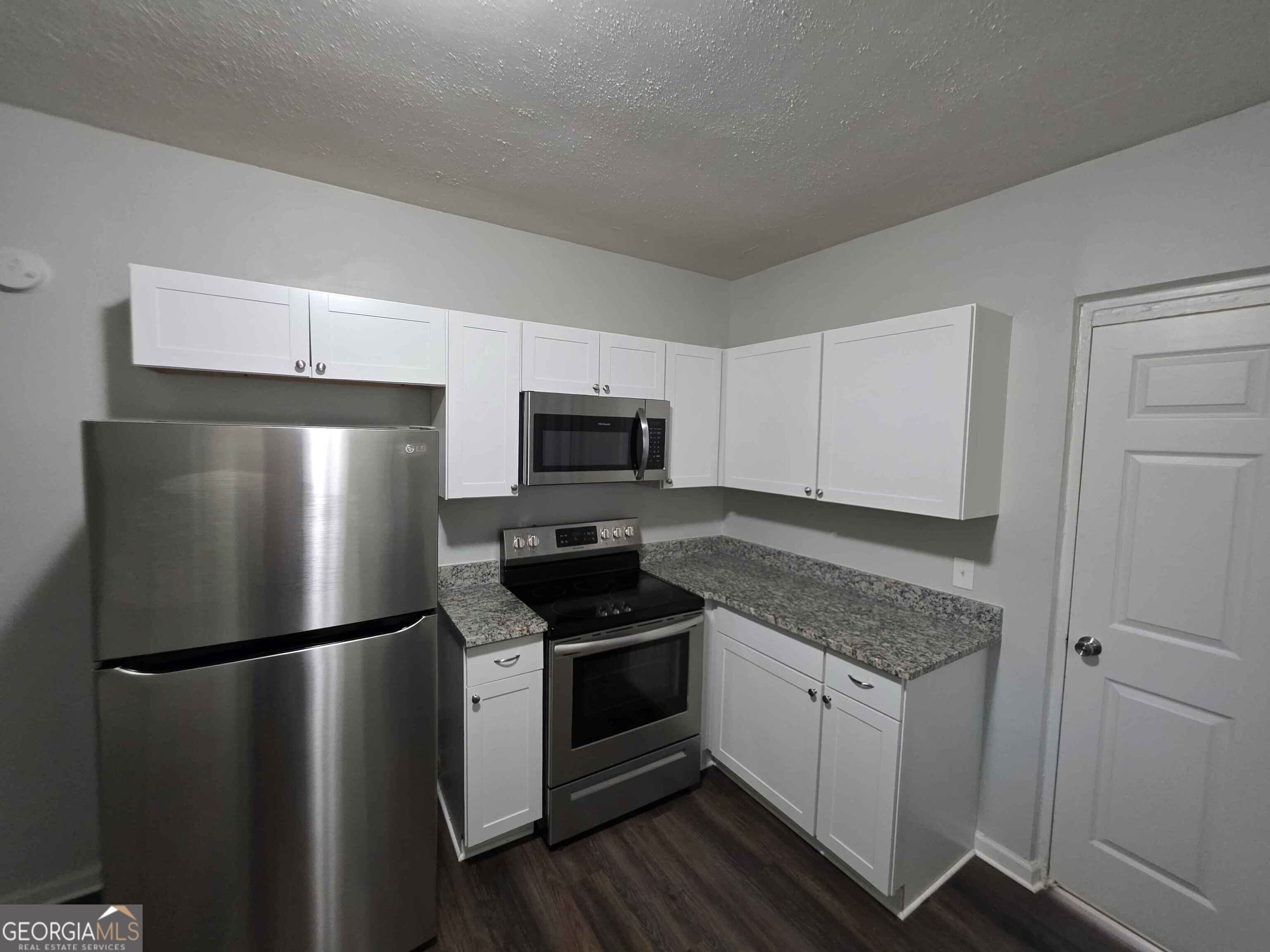 527 Walton Road Property Photo 7