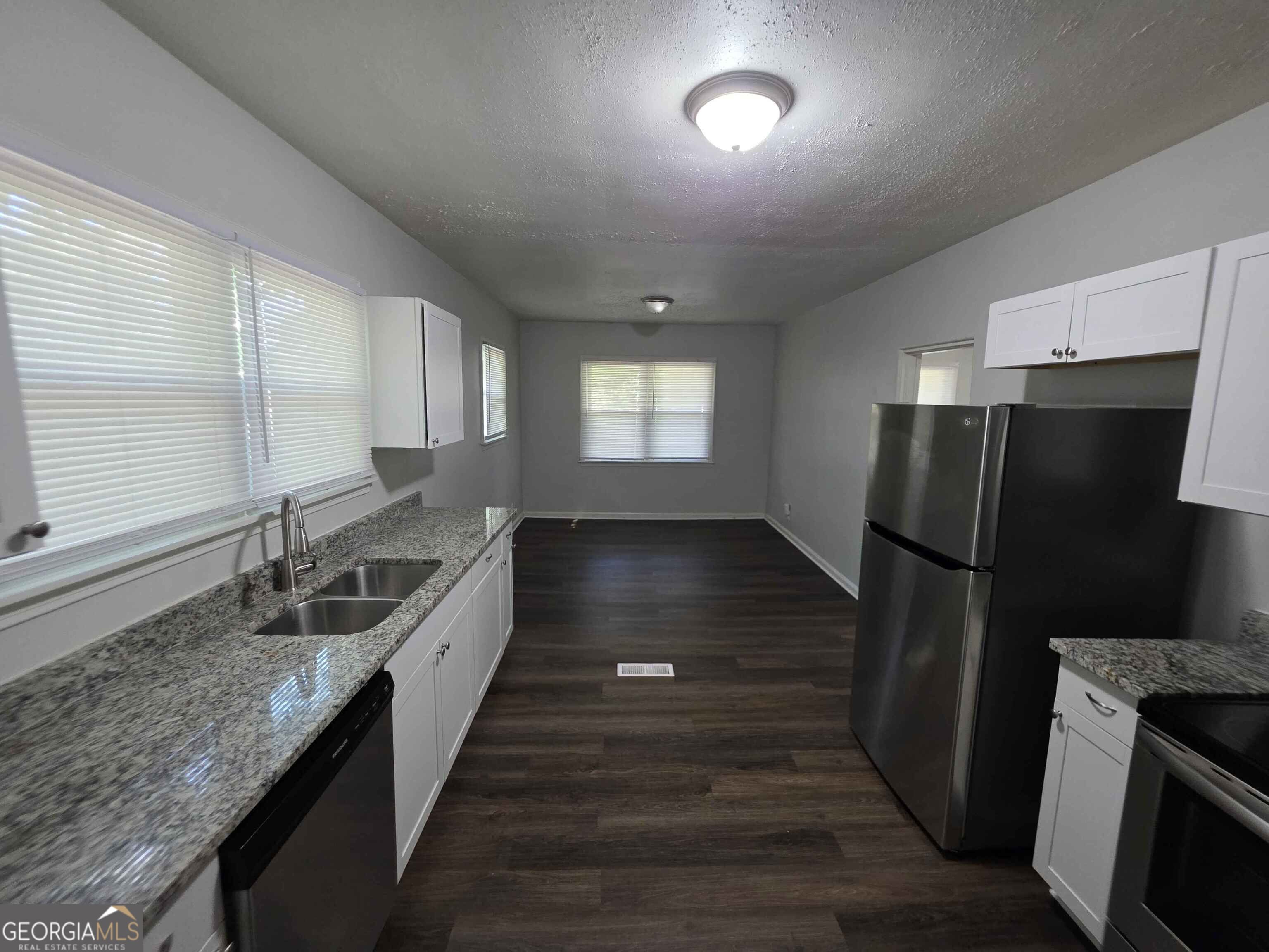 527 Walton Road Property Photo 8