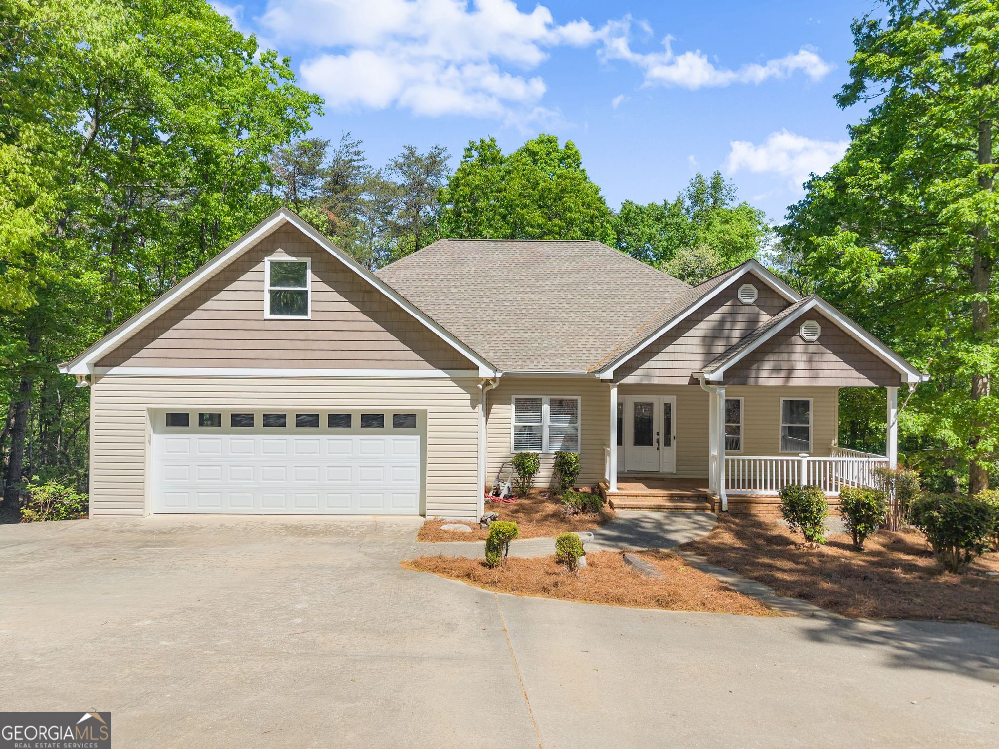 45 Holcomb Drive Property Photo 1