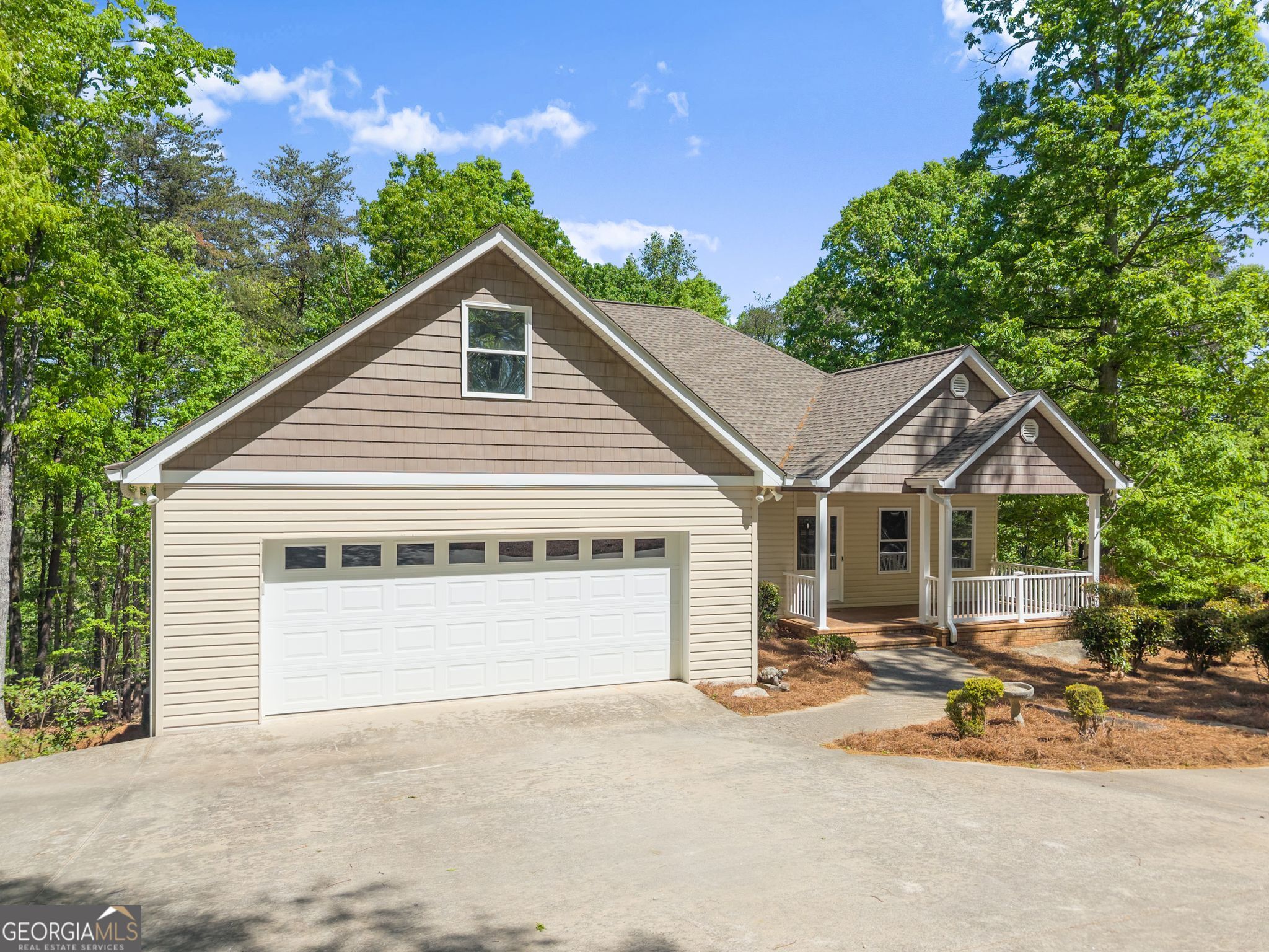 45 Holcomb Drive Property Photo 3