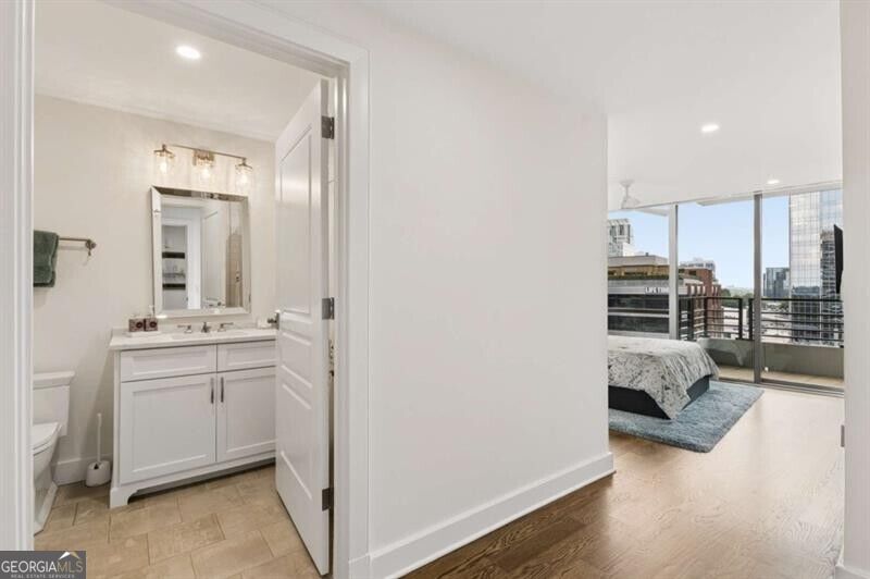 700 Park Regency Place Ne # 1604 Property Photo 19