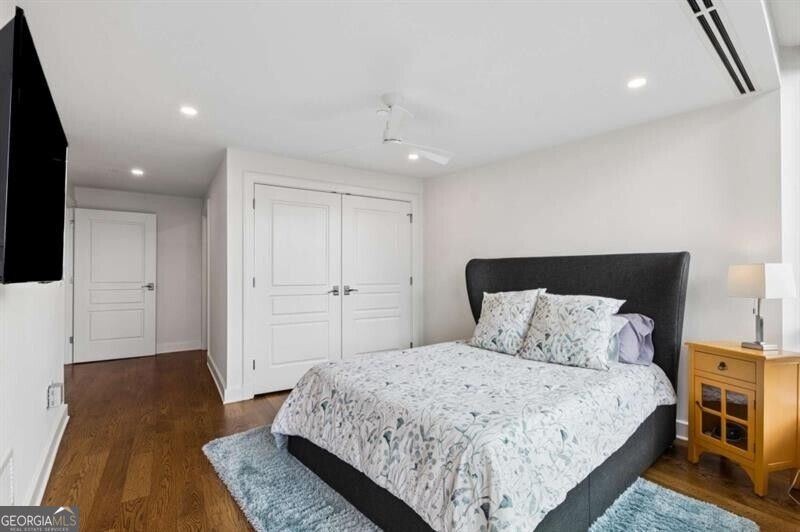 700 Park Regency Place Ne # 1604 Property Photo 23