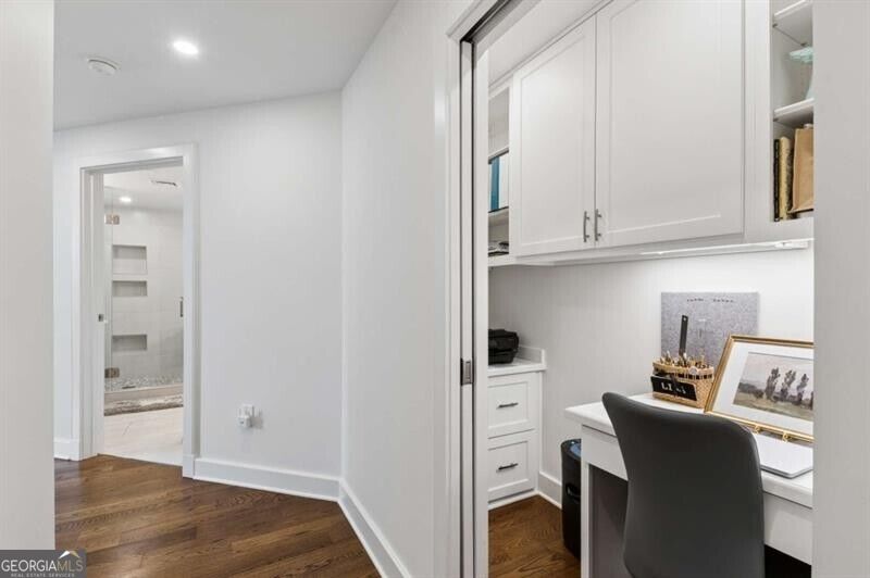 700 Park Regency Place Ne # 1604 Property Photo 25