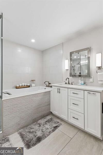 700 Park Regency Place Ne # 1604 Property Photo 37