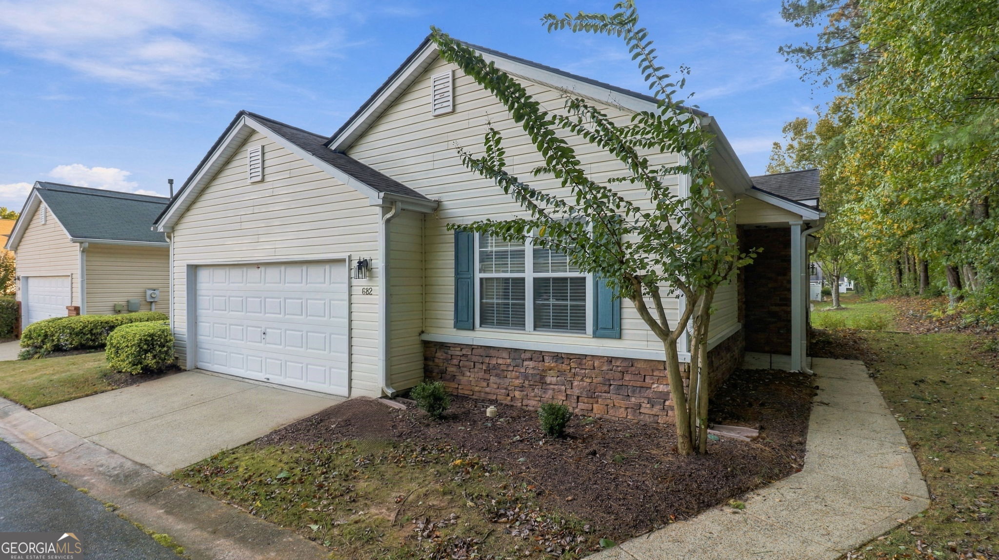682 Bedford Court Property Photo 1