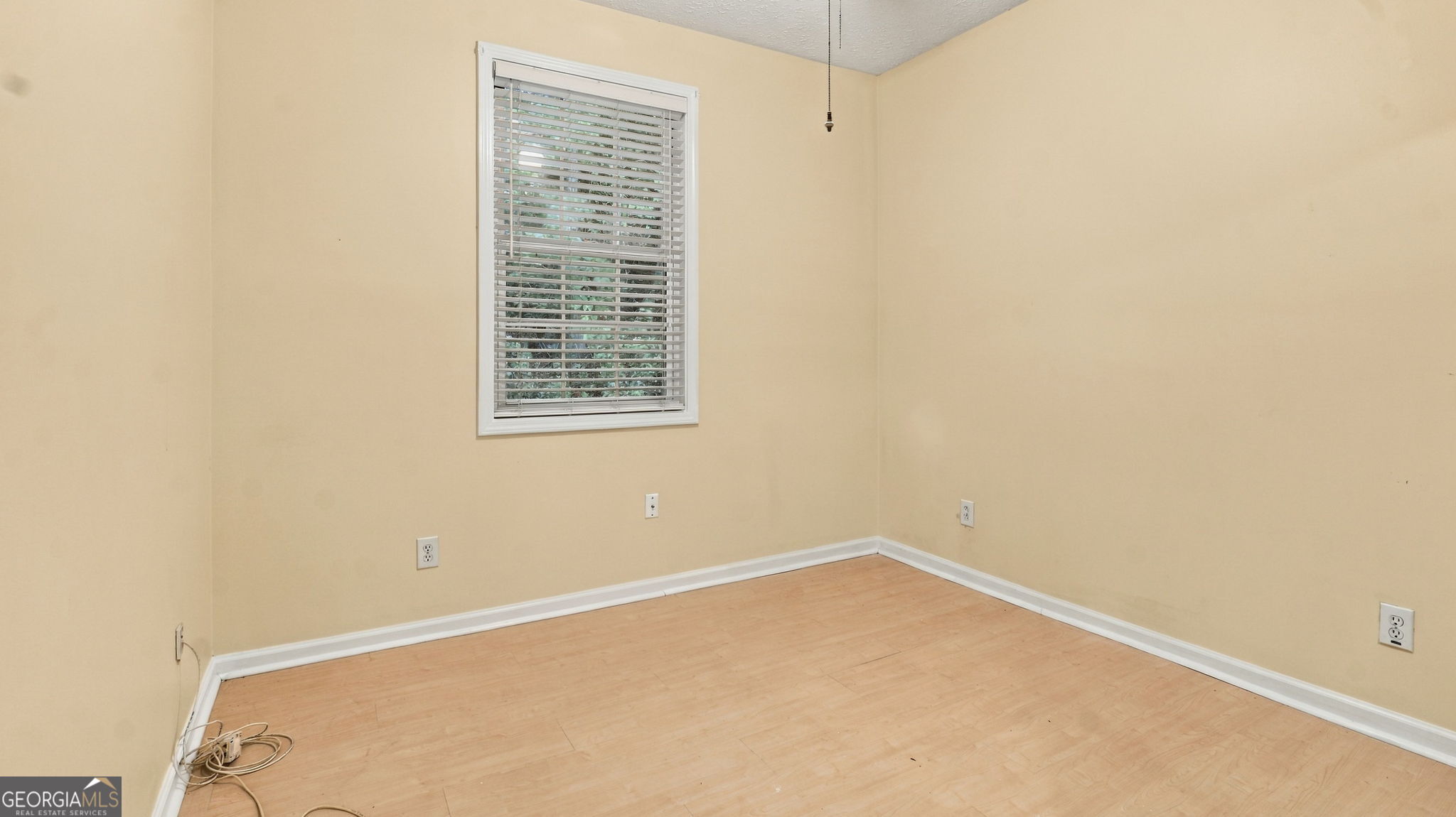 682 Bedford Court Property Photo 17