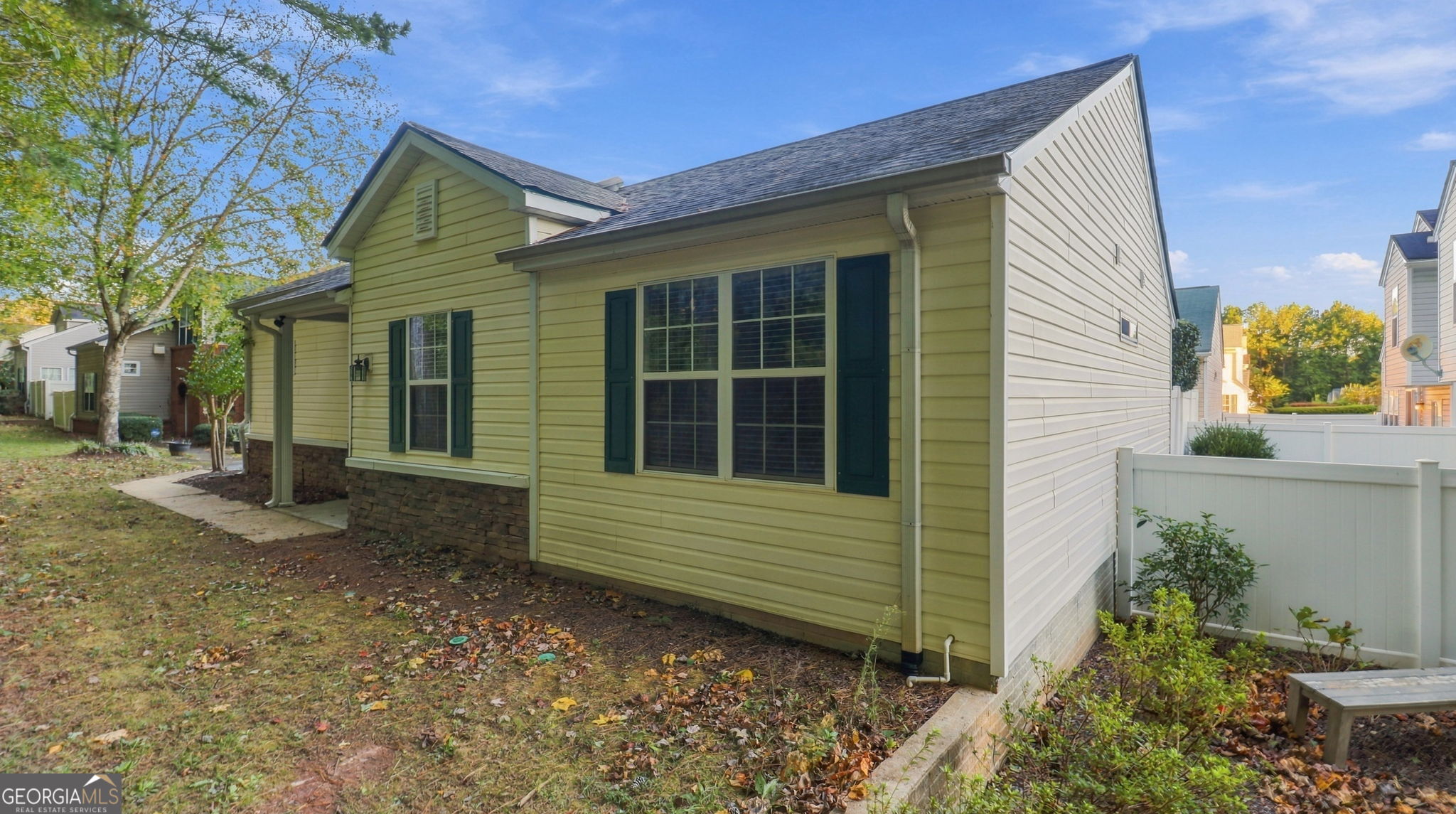 682 Bedford Court Property Photo 23