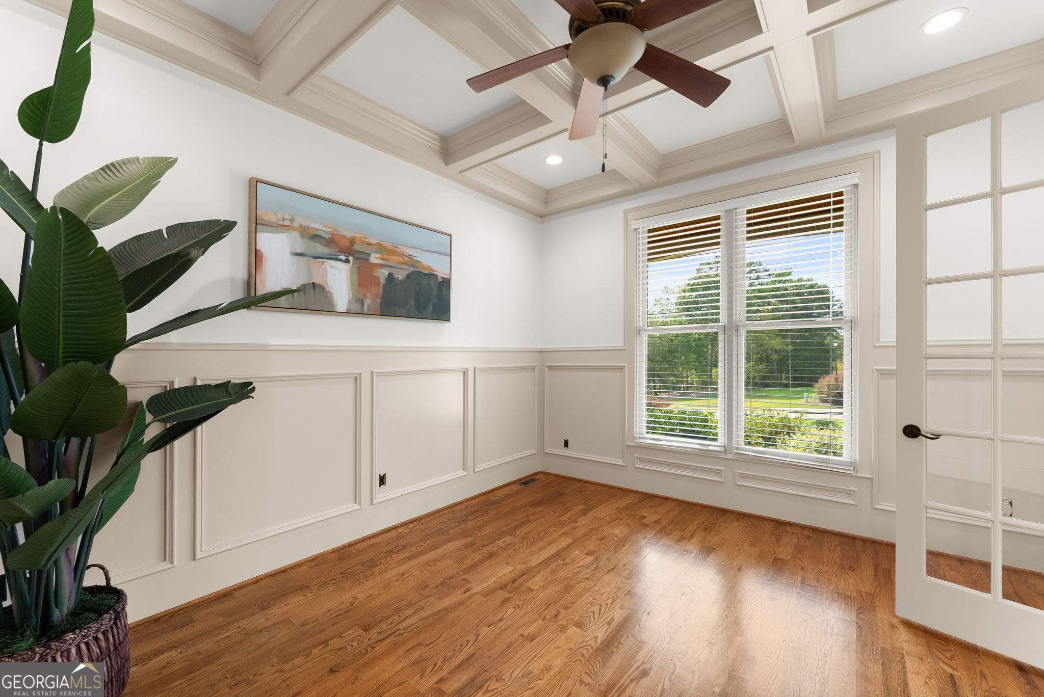 4645 Manor Drive Property Photo 8