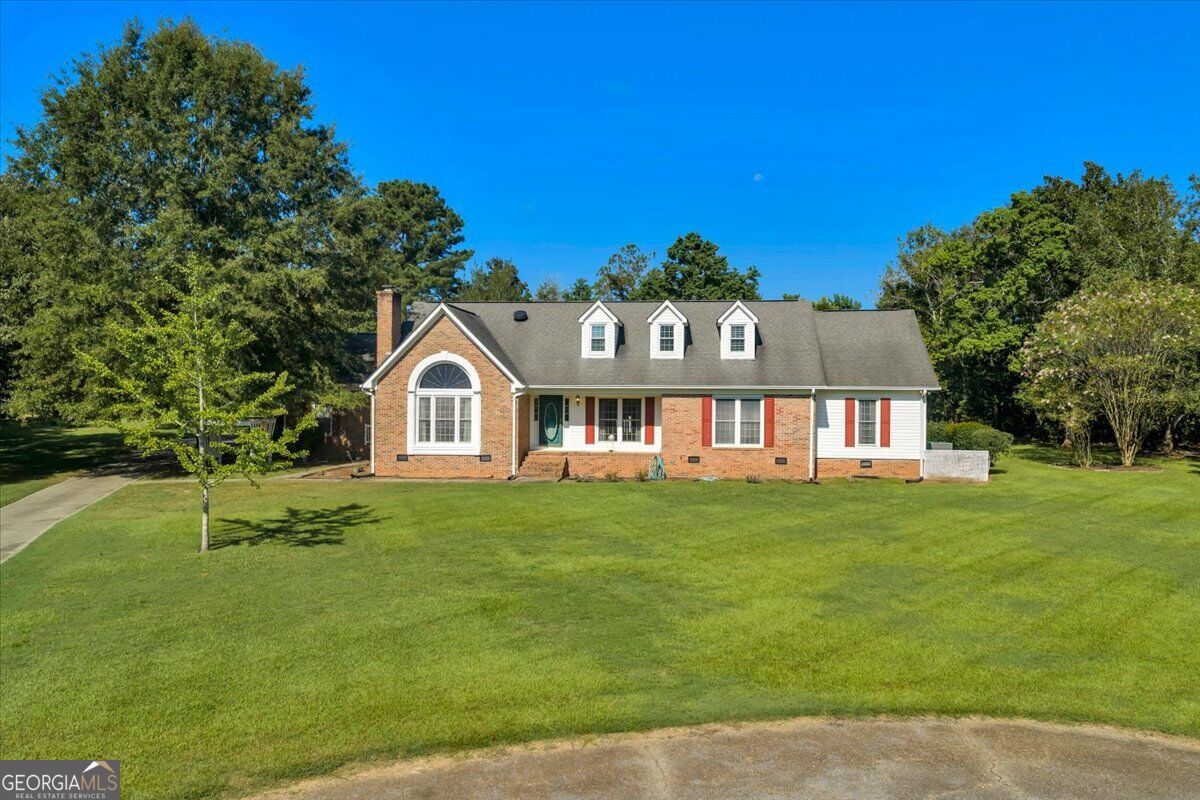 105 Julies Circle Property Photo 2