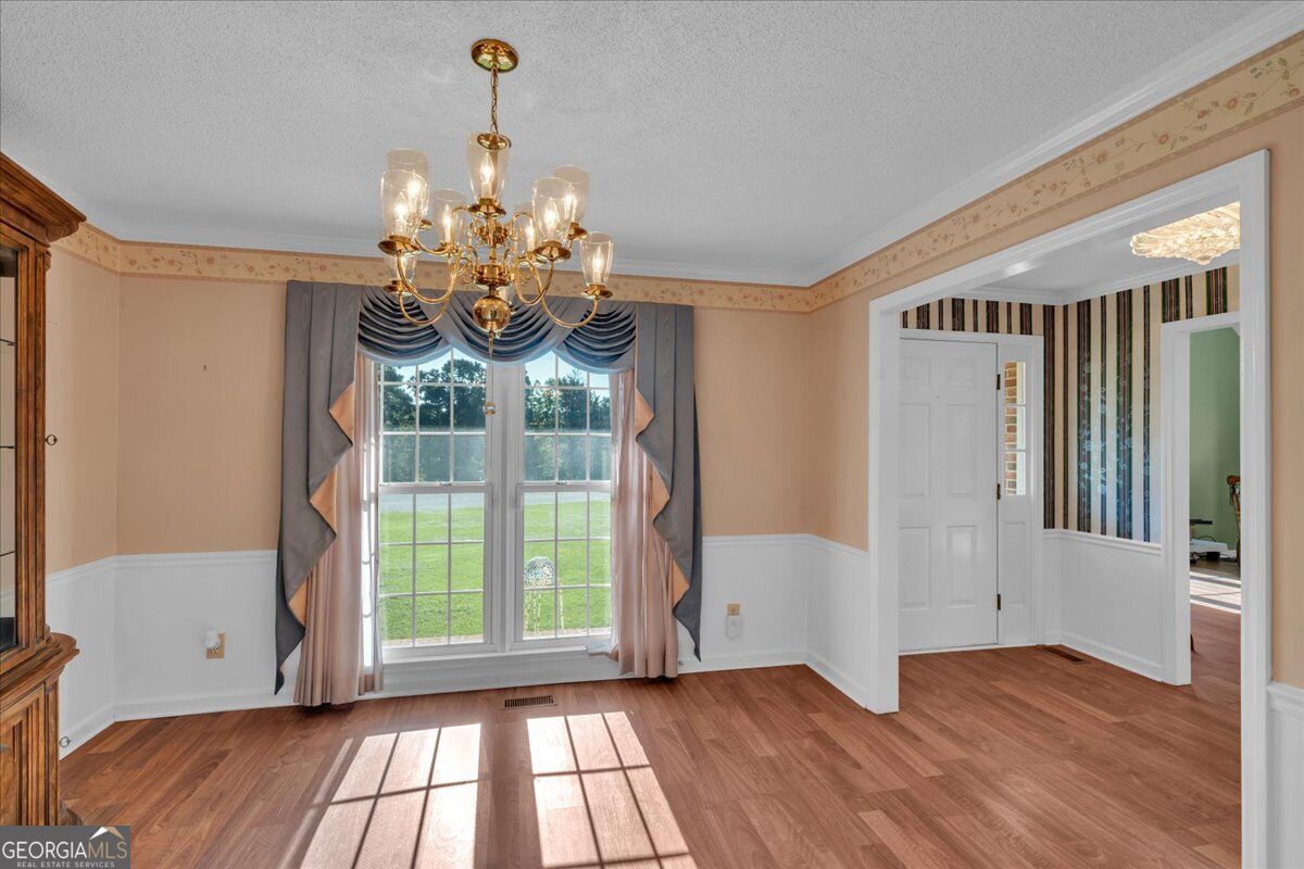 105 Julies Circle Property Photo 5