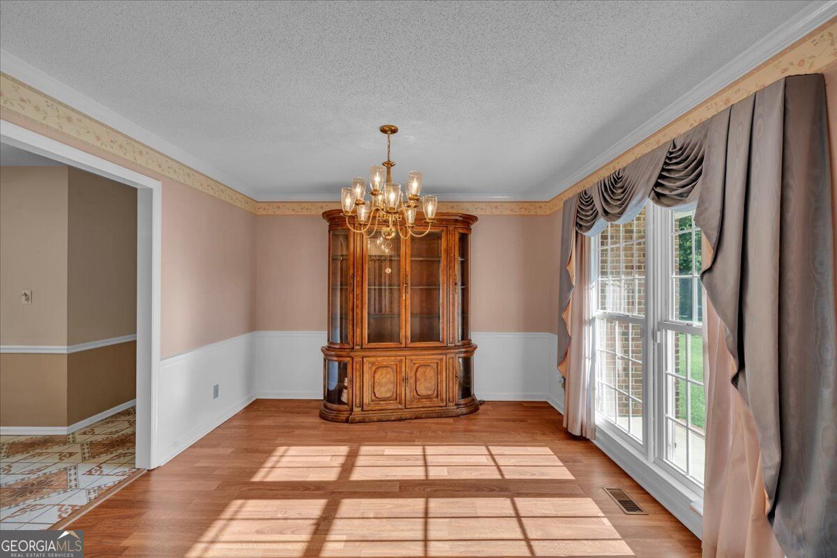105 Julies Circle Property Photo 6