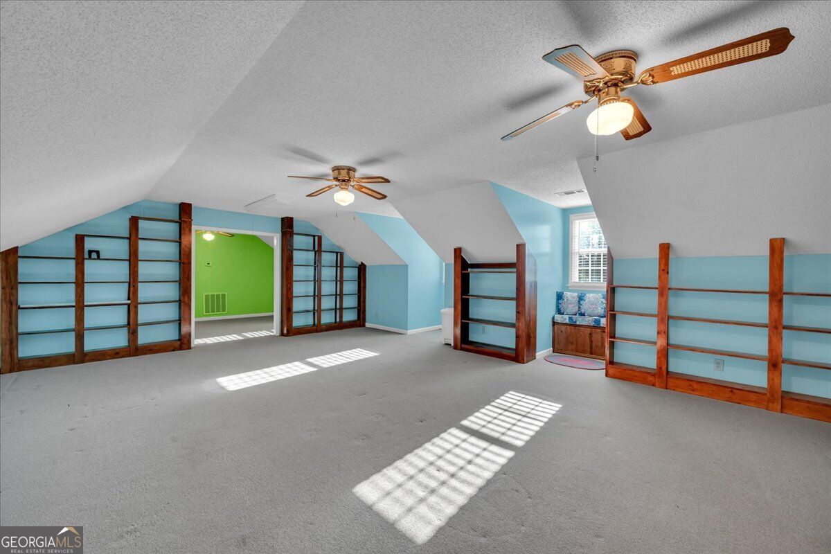 105 Julies Circle Property Photo 32