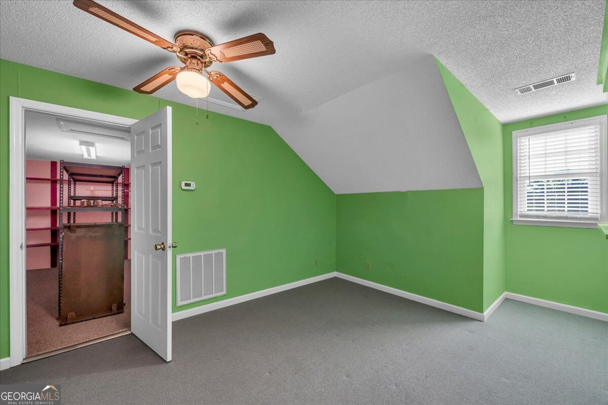 105 Julies Circle Property Photo 35