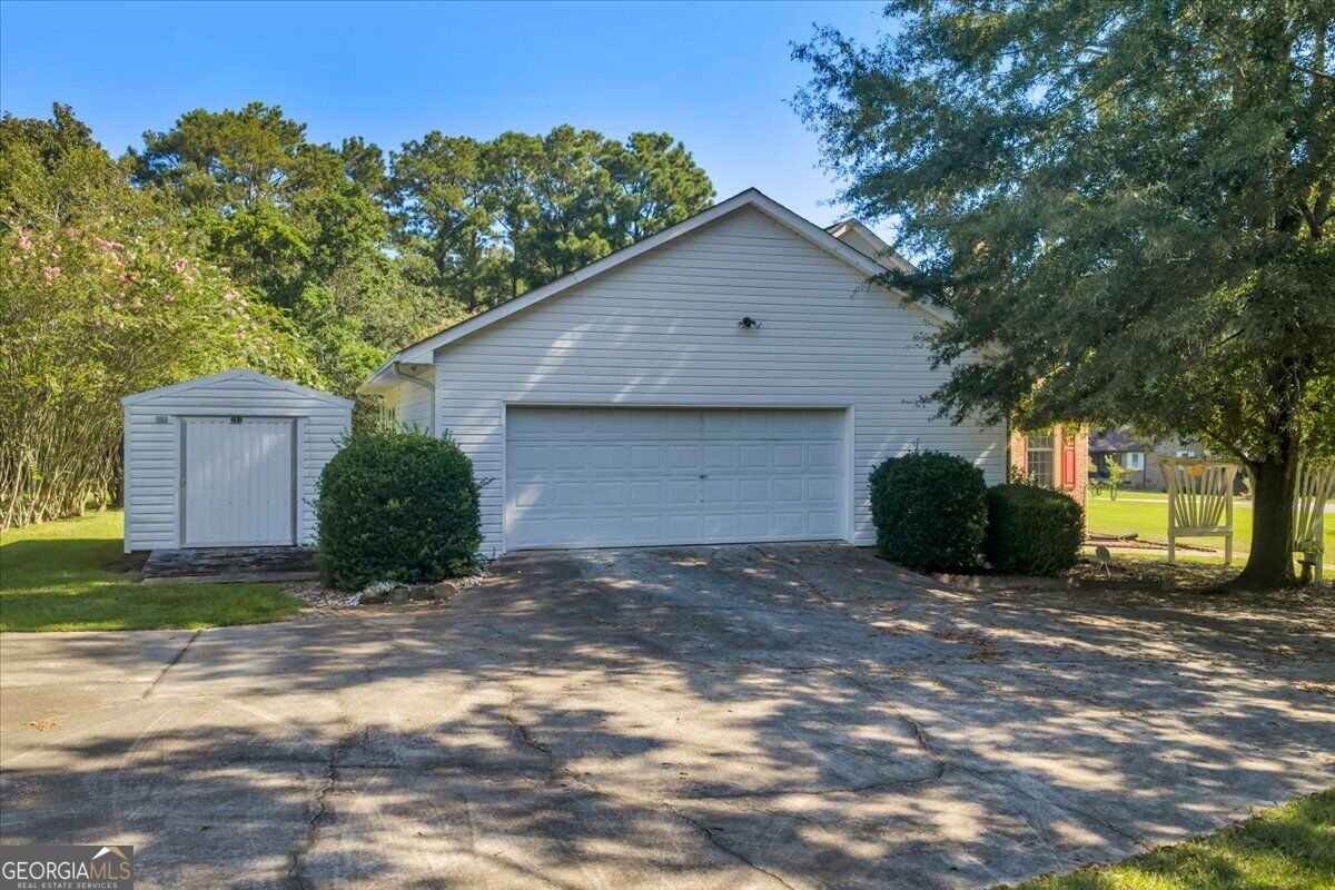 105 Julies Circle Property Photo 45