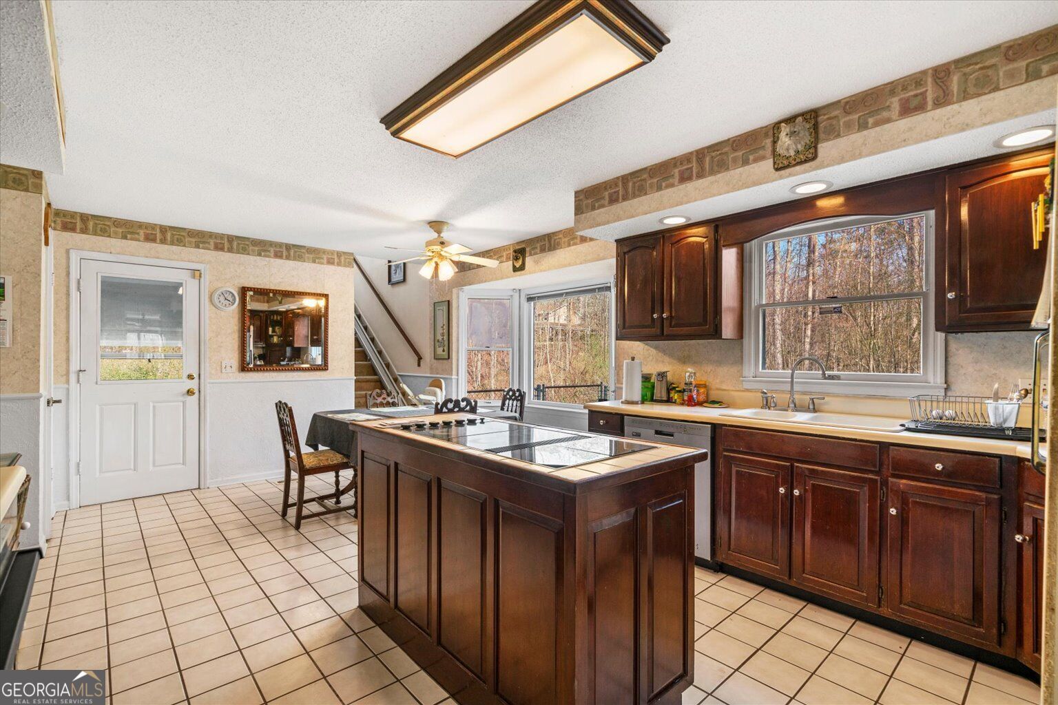 1444 Thrasher Hills Property Photo 15
