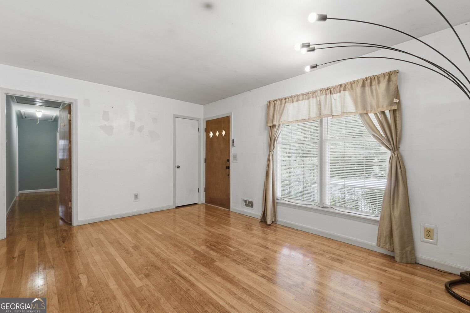 4367 Abingdon Drive Property Photo 4