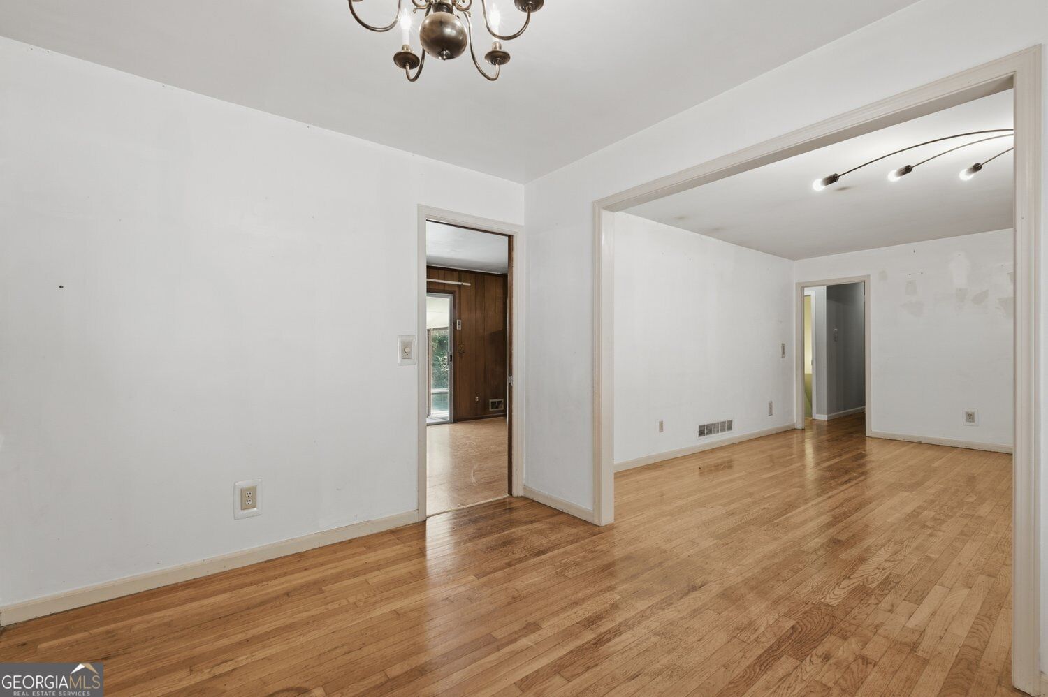 4367 Abingdon Drive Property Photo 6
