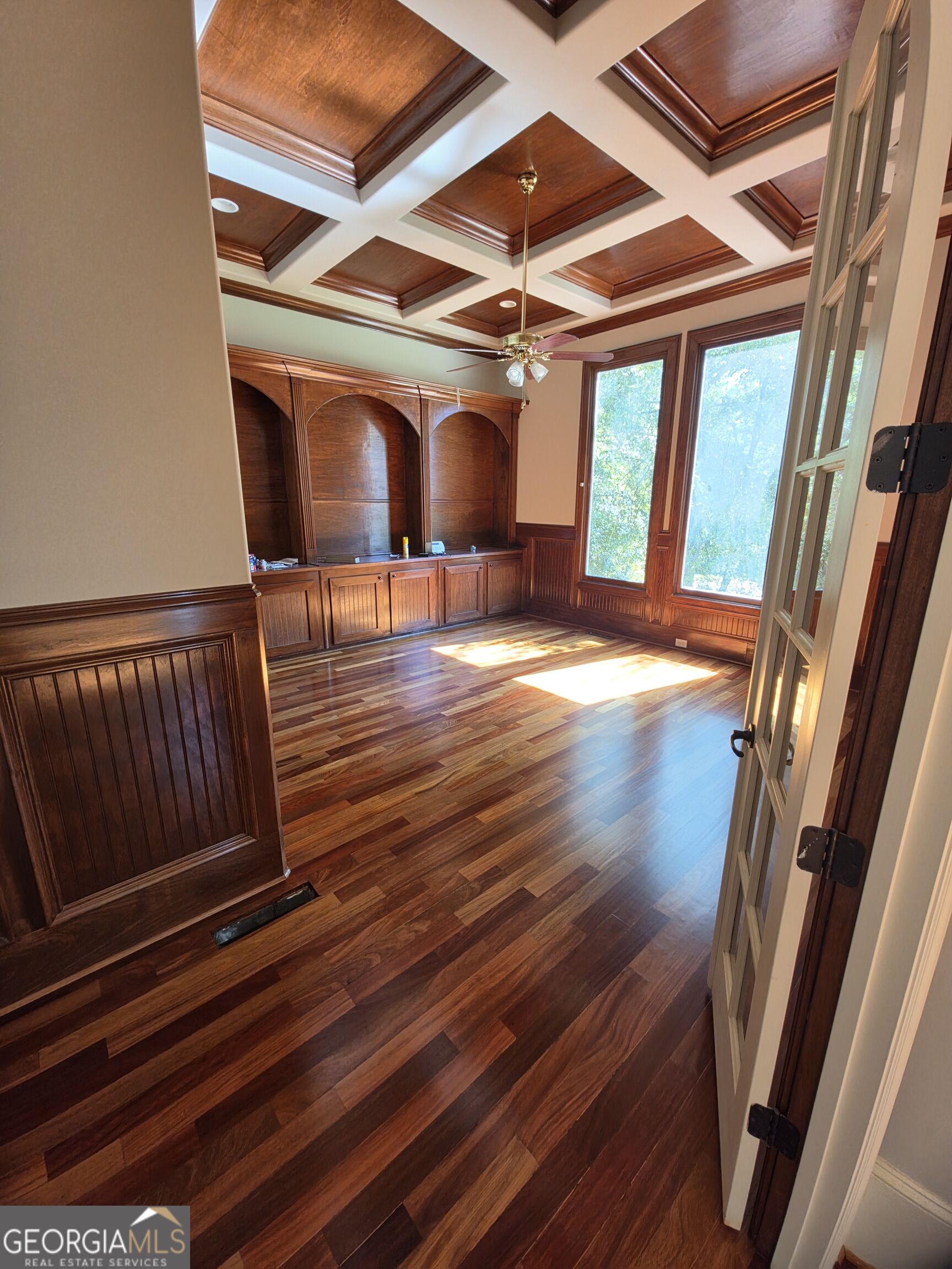 1824 Gateway Drive Property Photo 8