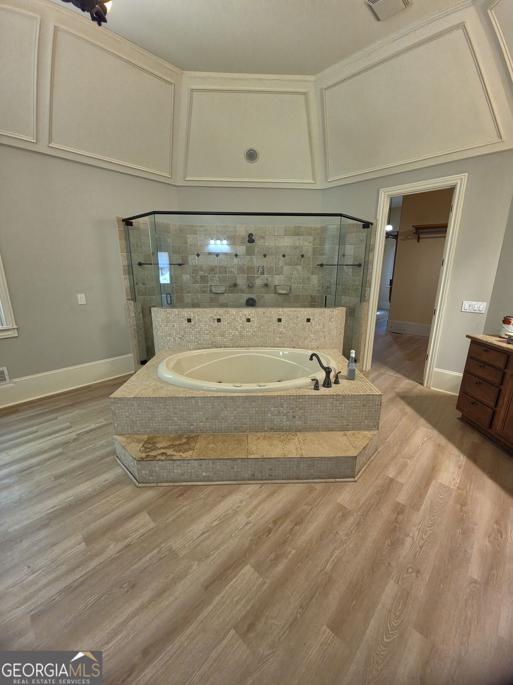 1824 Gateway Drive Property Photo 19